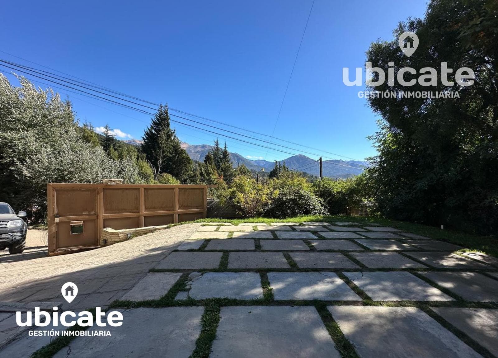 Luxury home in San Carlos de Bariloche, between Routes Km 7