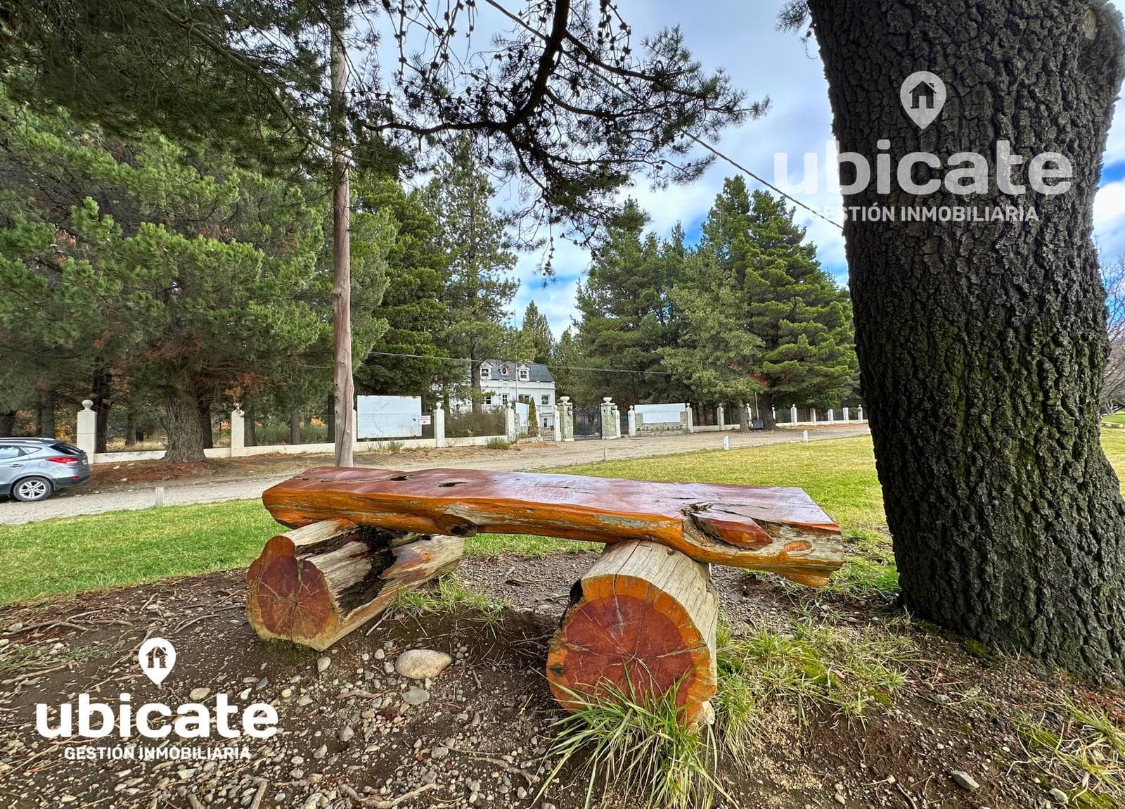 Land for sale in a gated community 5' from downtown