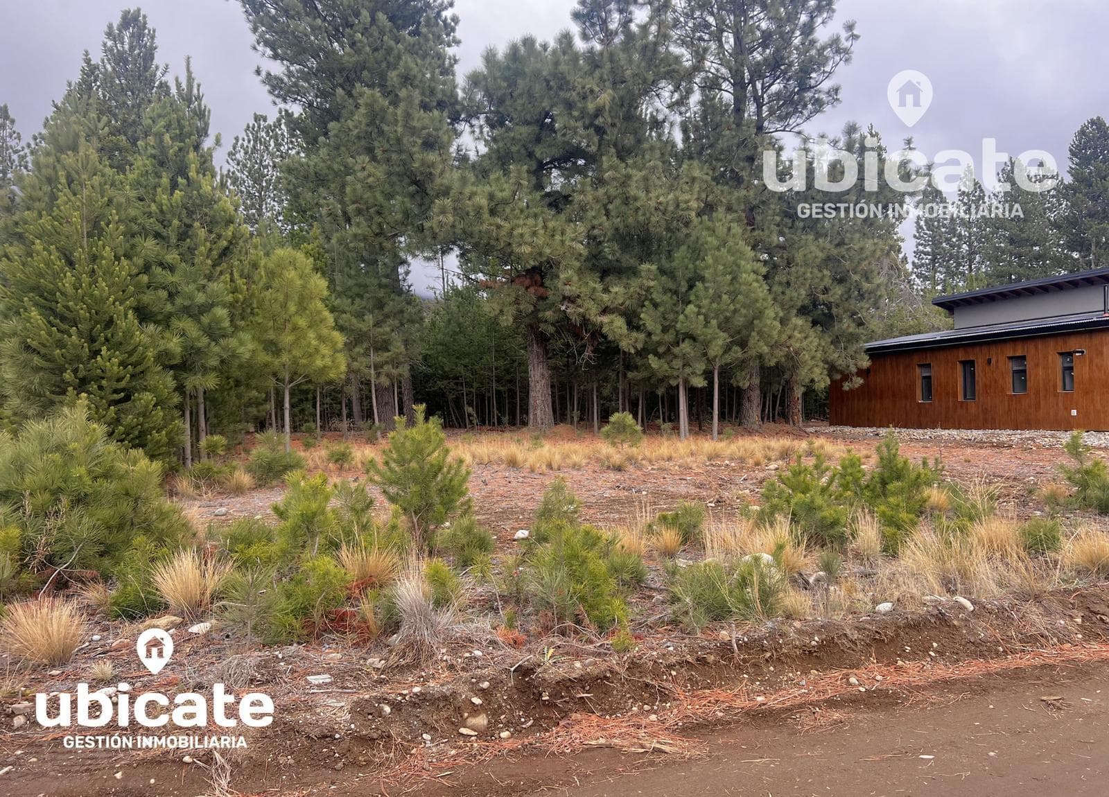 Land in the Barrio dos Valles neighborhood