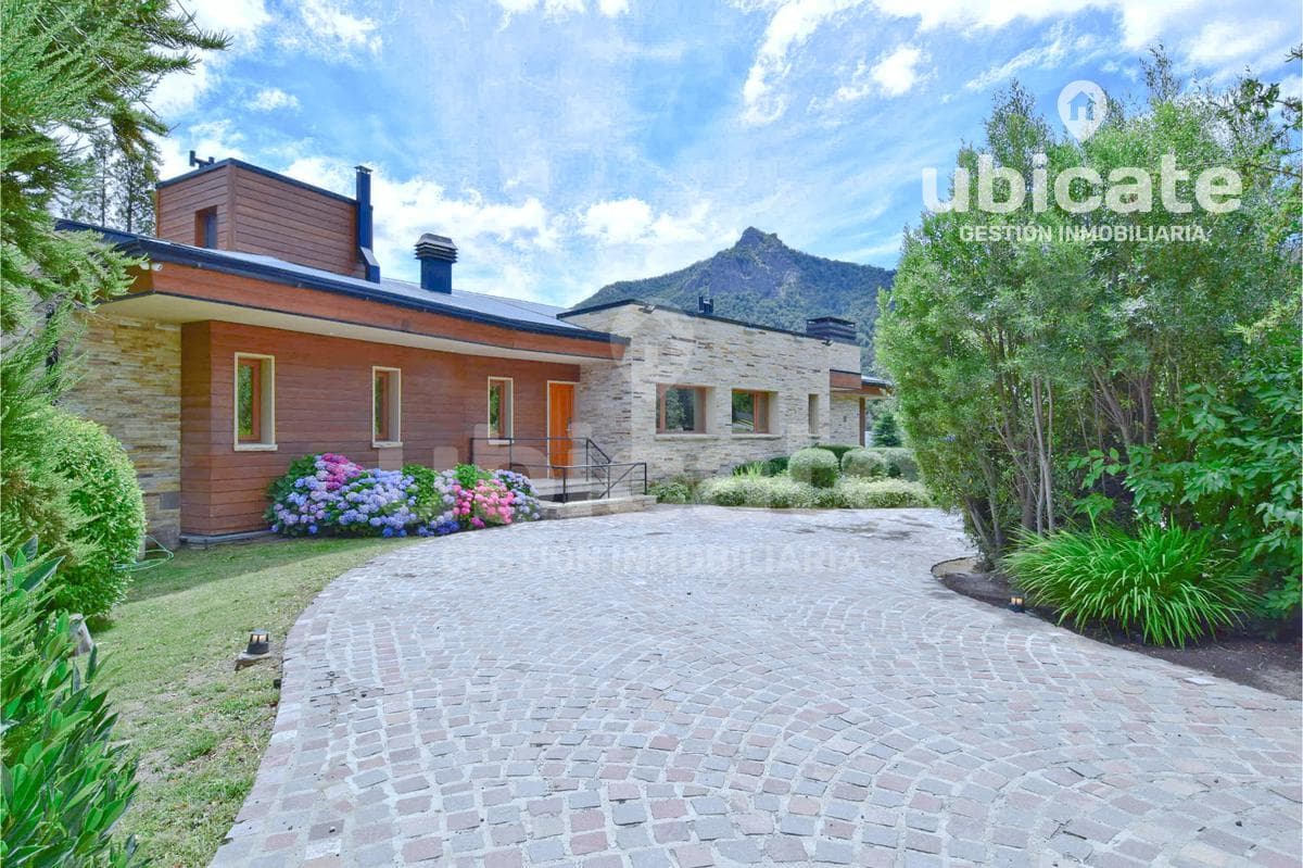 Beautiful house for sale in Arelauquen