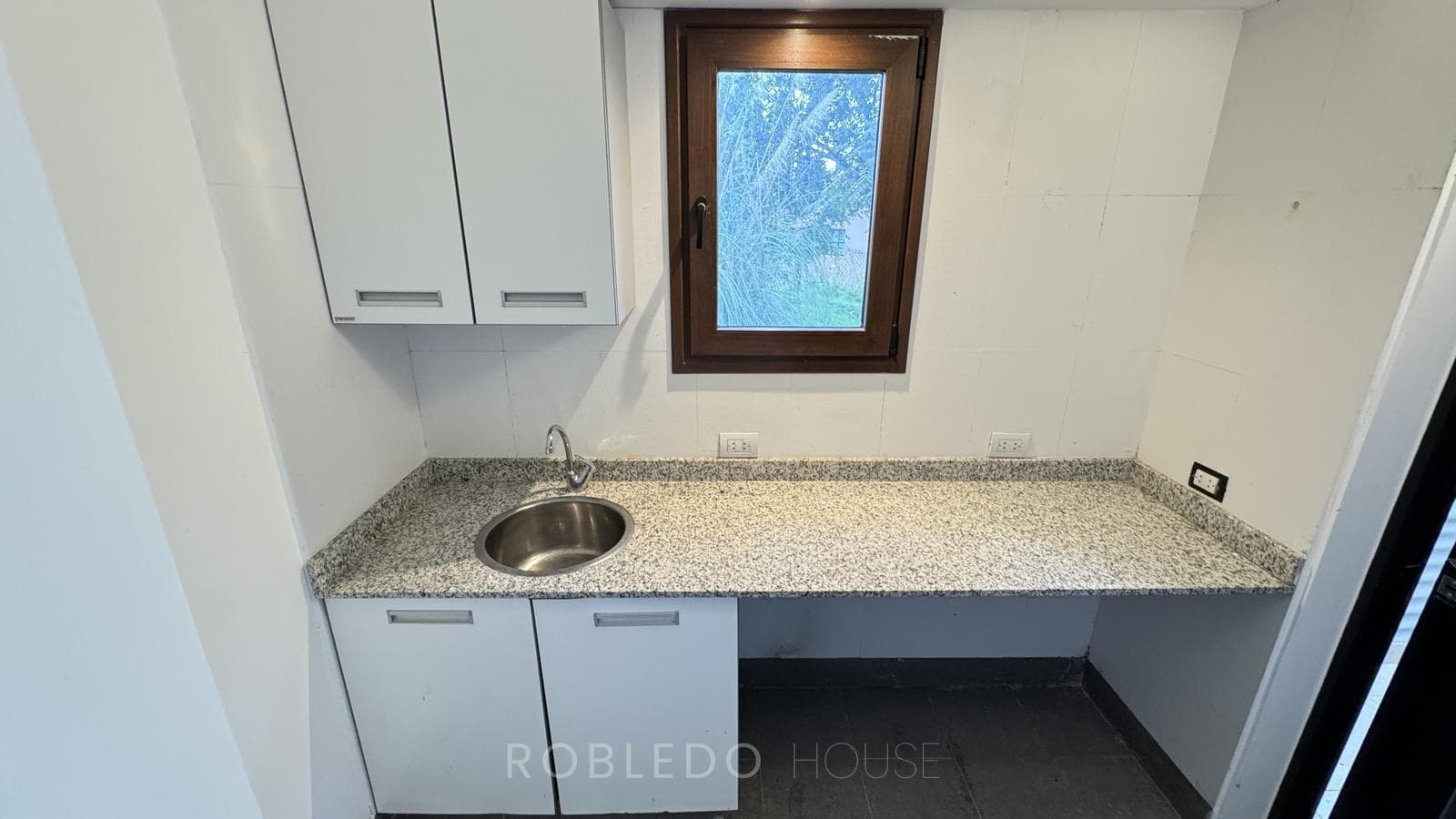 Furnished 1-Bedroom House for Rent at Club de Campo Los Zarzos, San Lorenzo, Salta