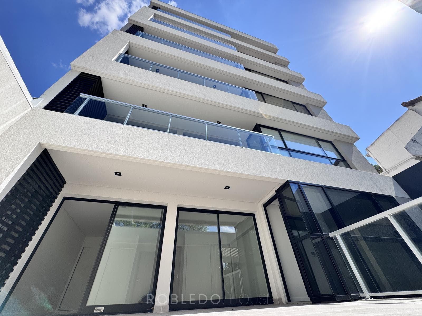 2-Bedroom Apartment for Sale with Garage on Av. Belgrano, Downtown Salta