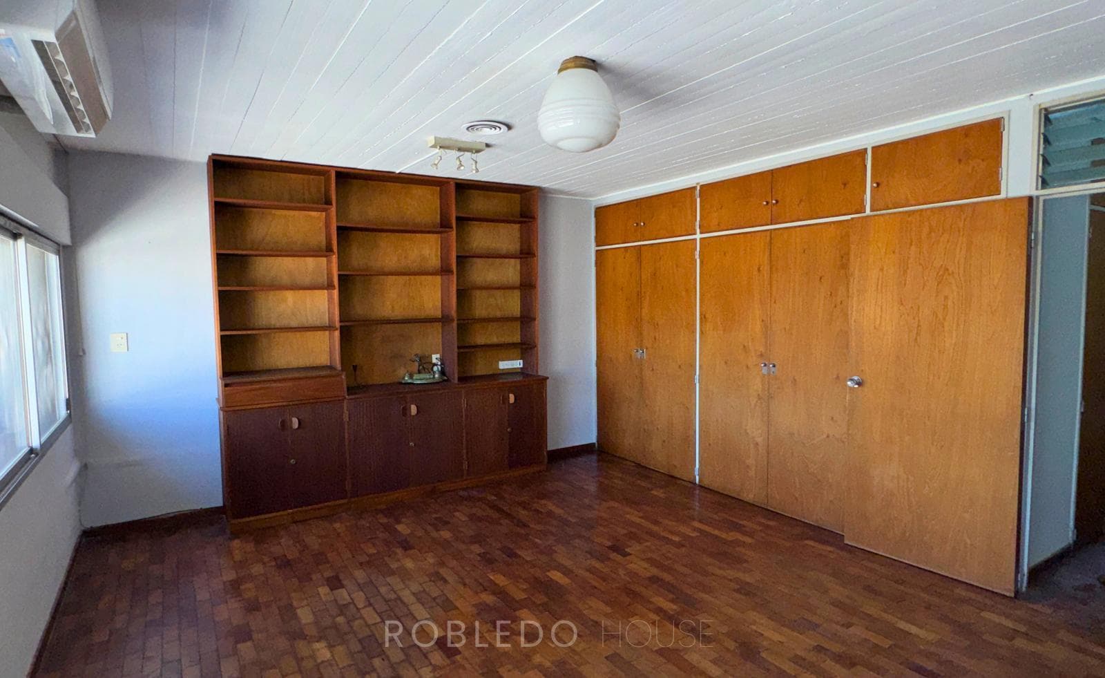 House for sale and/or rent for commercial use, 7 rooms, Downtown Salta City