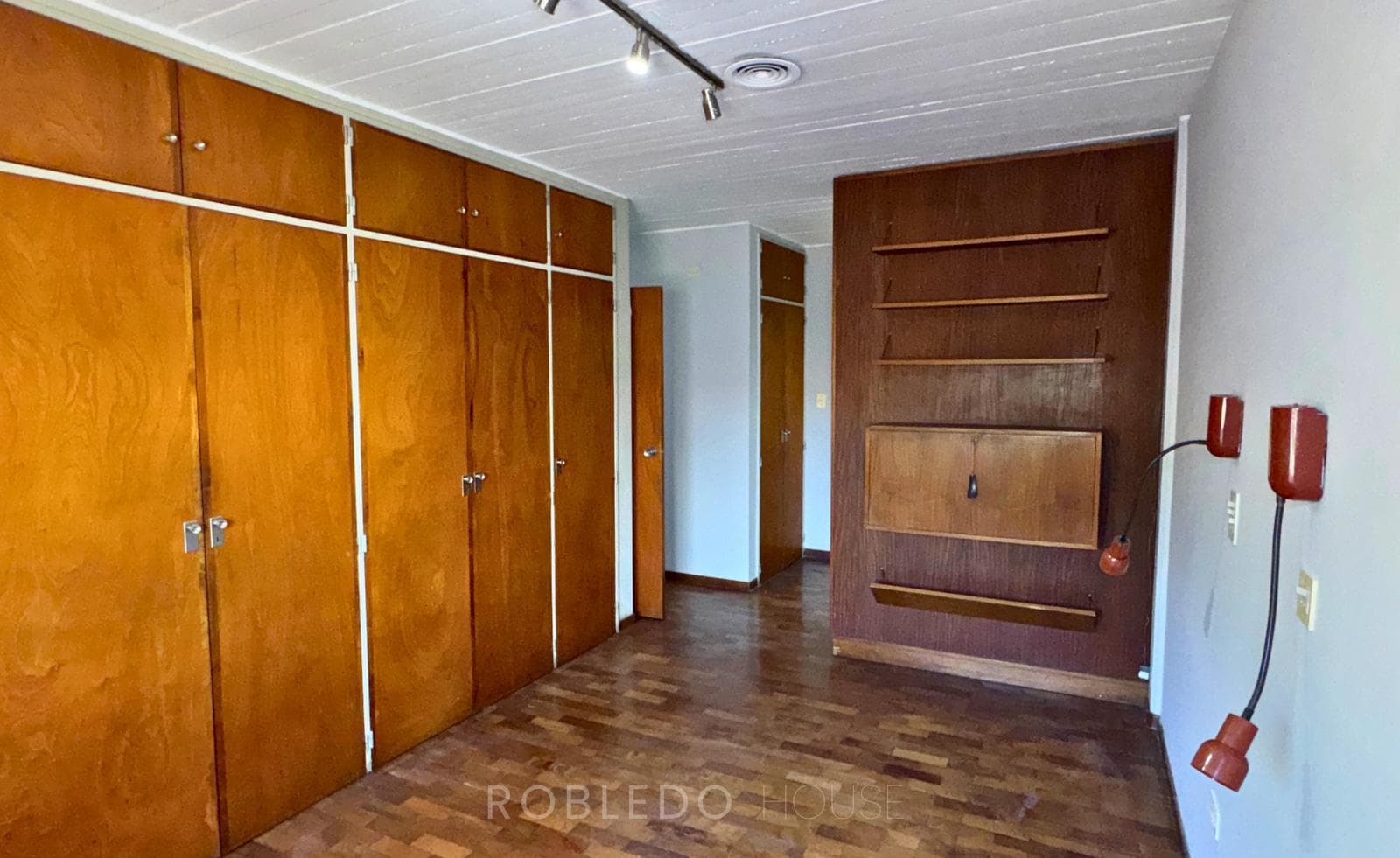 House for sale and/or rent for commercial use, 7 rooms, Downtown Salta City