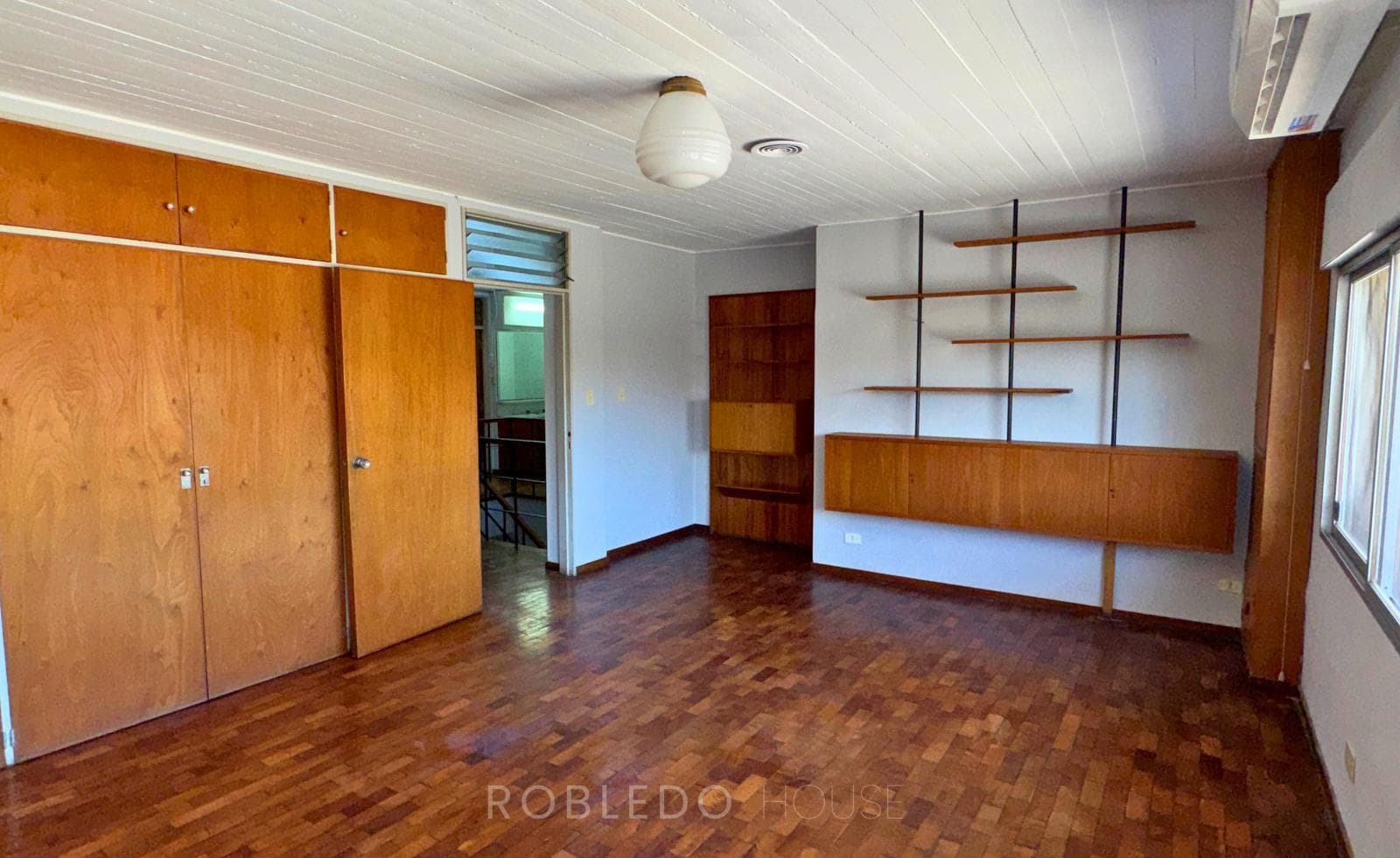 House for sale and/or rent for commercial use, 7 rooms, Downtown Salta City
