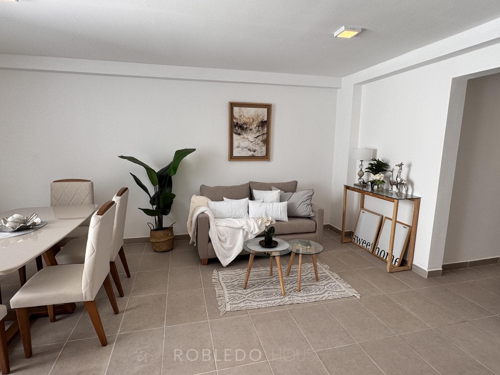 2-bedroom apartment for sale with a garage, located at 1,000 Maipú Street, Salta City