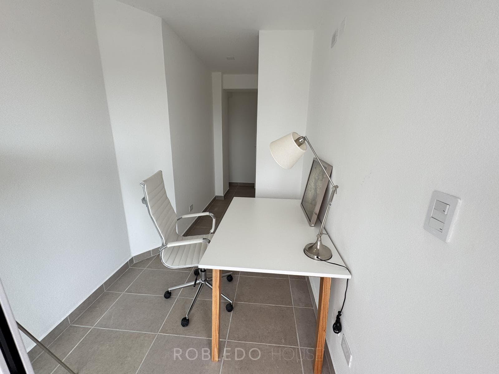 2-bedroom apartment for sale with a garage, located at 1,000 Maipú Street, Salta City