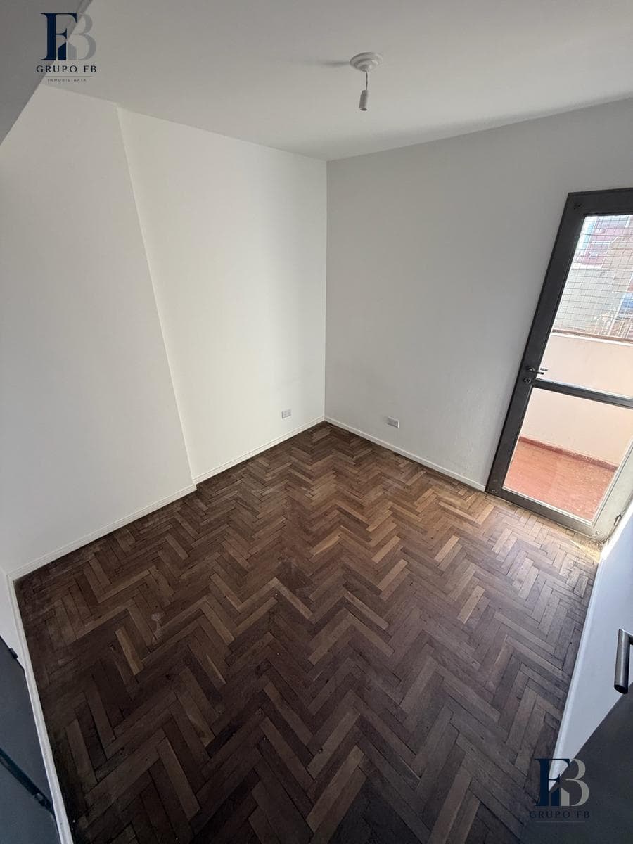 4-BEDROOM APARTMENT + NEW GARAGE IN CORDOBA