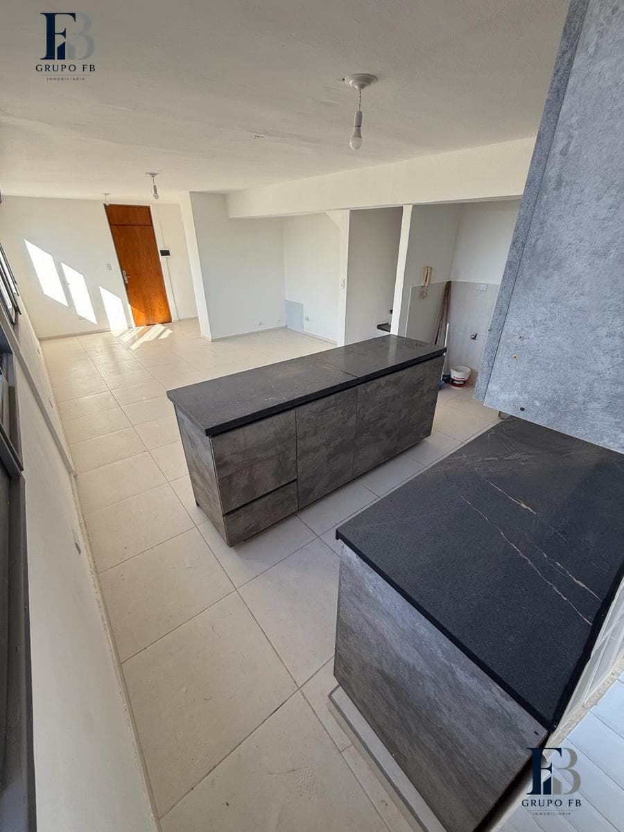 4-BEDROOM APARTMENT + NEW GARAGE IN CORDOBA