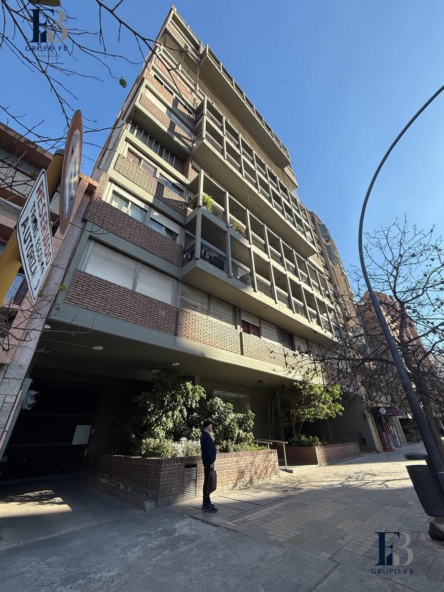 4-BEDROOM APARTMENT + NEW GARAGE IN CORDOBA