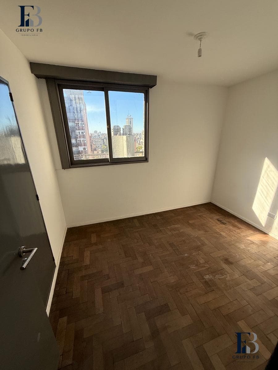 4-BEDROOM APARTMENT + NEW GARAGE IN CORDOBA