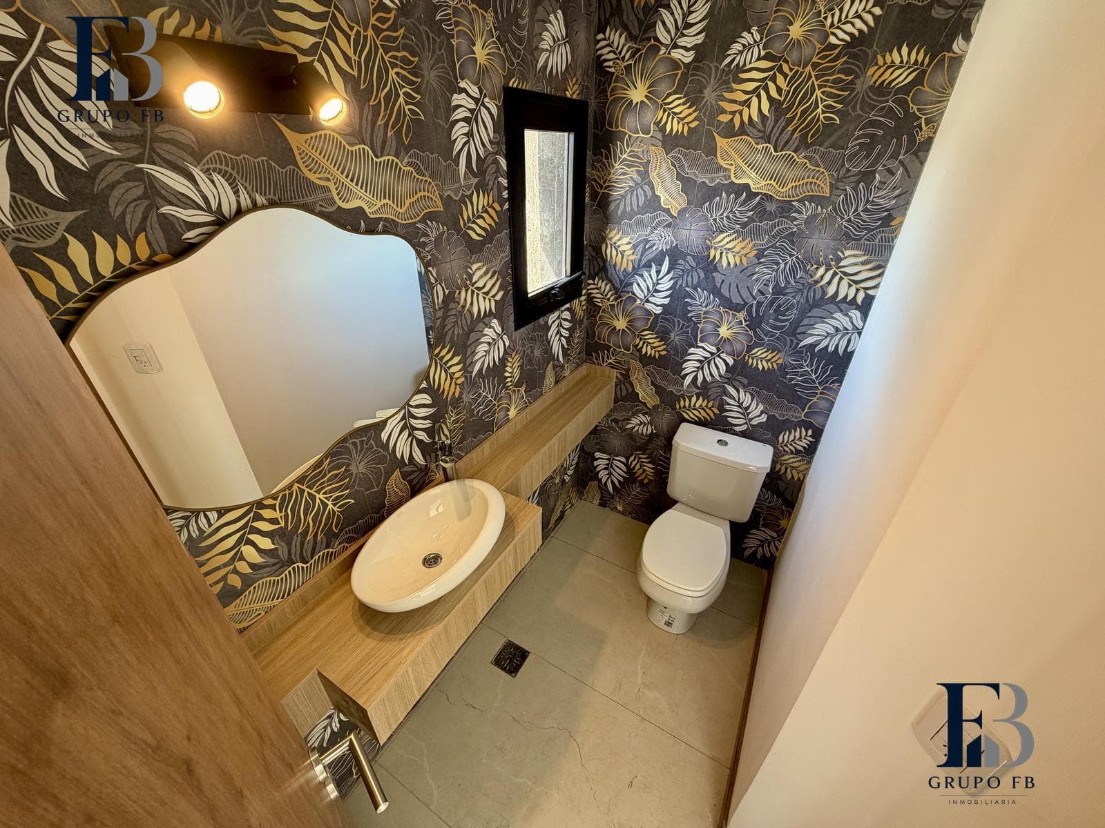 DESIGNER HOME IN COLINAS DE MANANTIALES