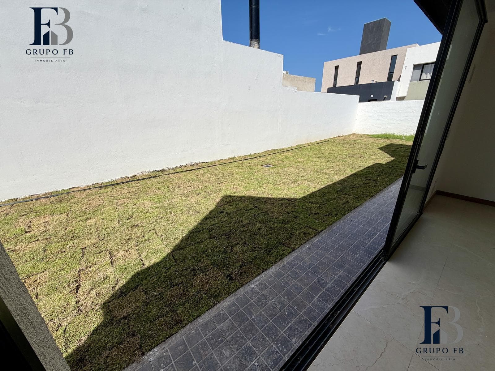 DESIGNER HOME IN COLINAS DE MANANTIALES