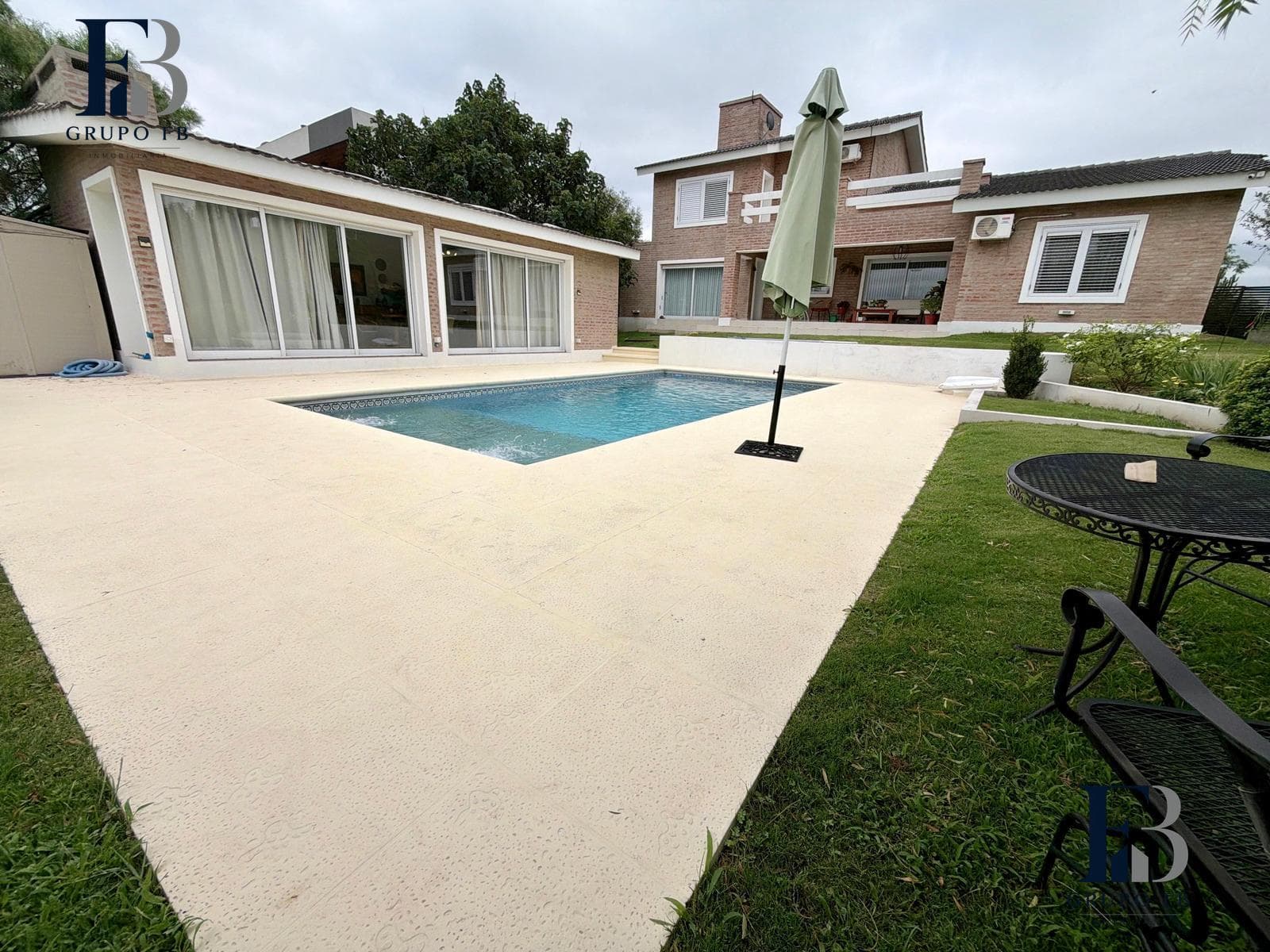 HOUSE IN COUNTRY LA CASCADA - WITH A VIEW OF THE GOLF COURSE