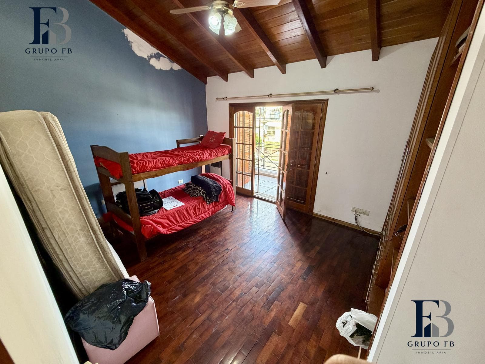4-BEDROOM HOUSE WITH POOL AND BARBECUE AREA IN MAIPU 2