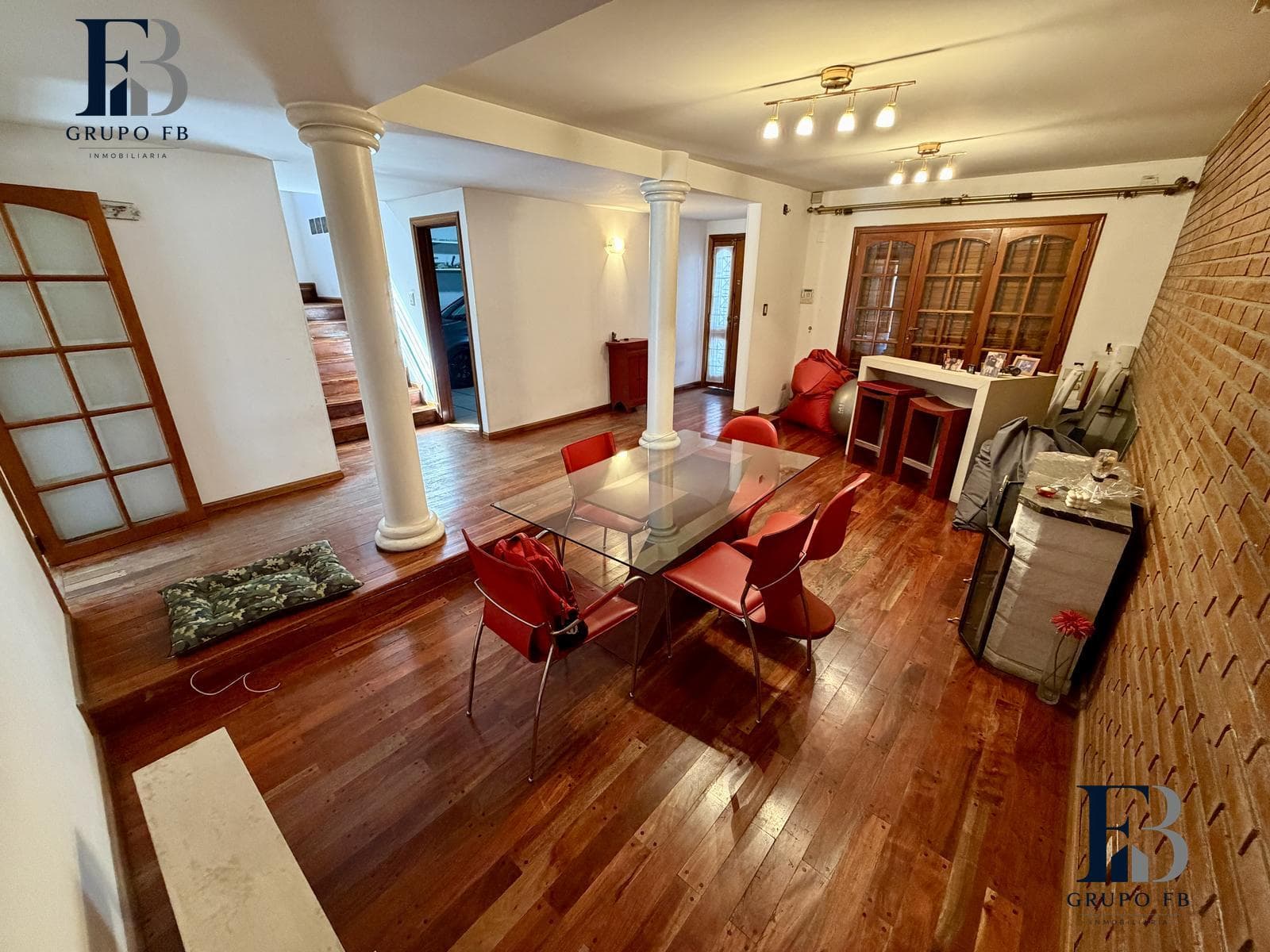 4-BEDROOM HOUSE WITH POOL AND BARBECUE AREA IN MAIPU 2