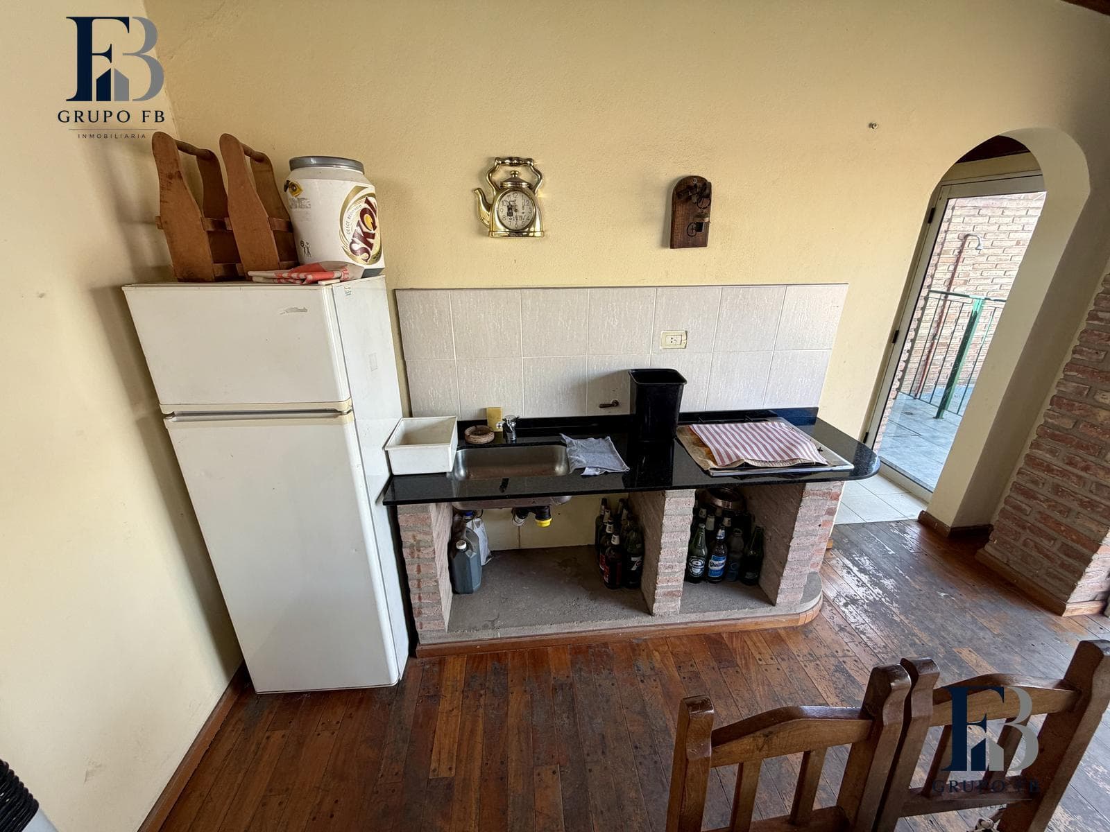 4-BEDROOM HOUSE WITH POOL AND BARBECUE AREA IN MAIPU 2