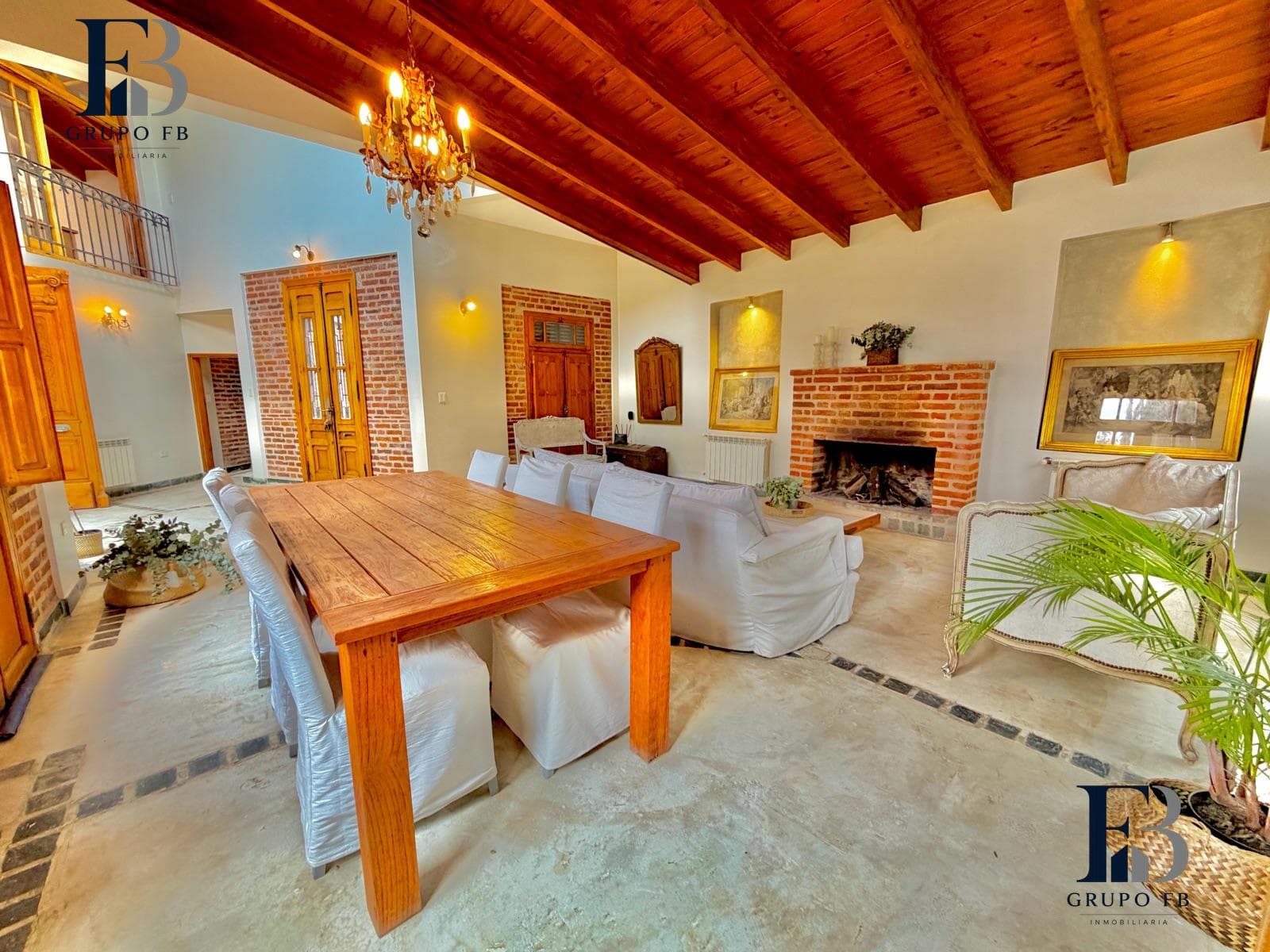 UPSCALE HOME IN CAMPOS DEL VIRREY