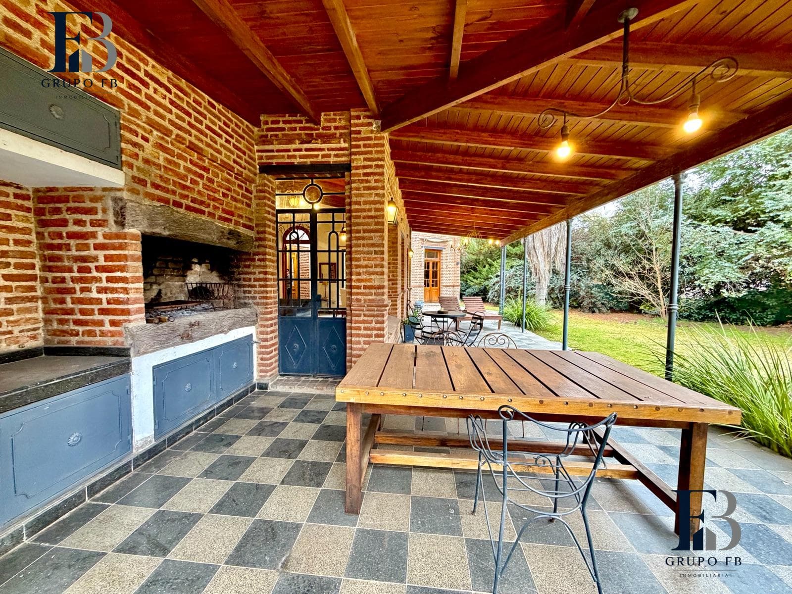 UPSCALE HOME IN CAMPOS DEL VIRREY