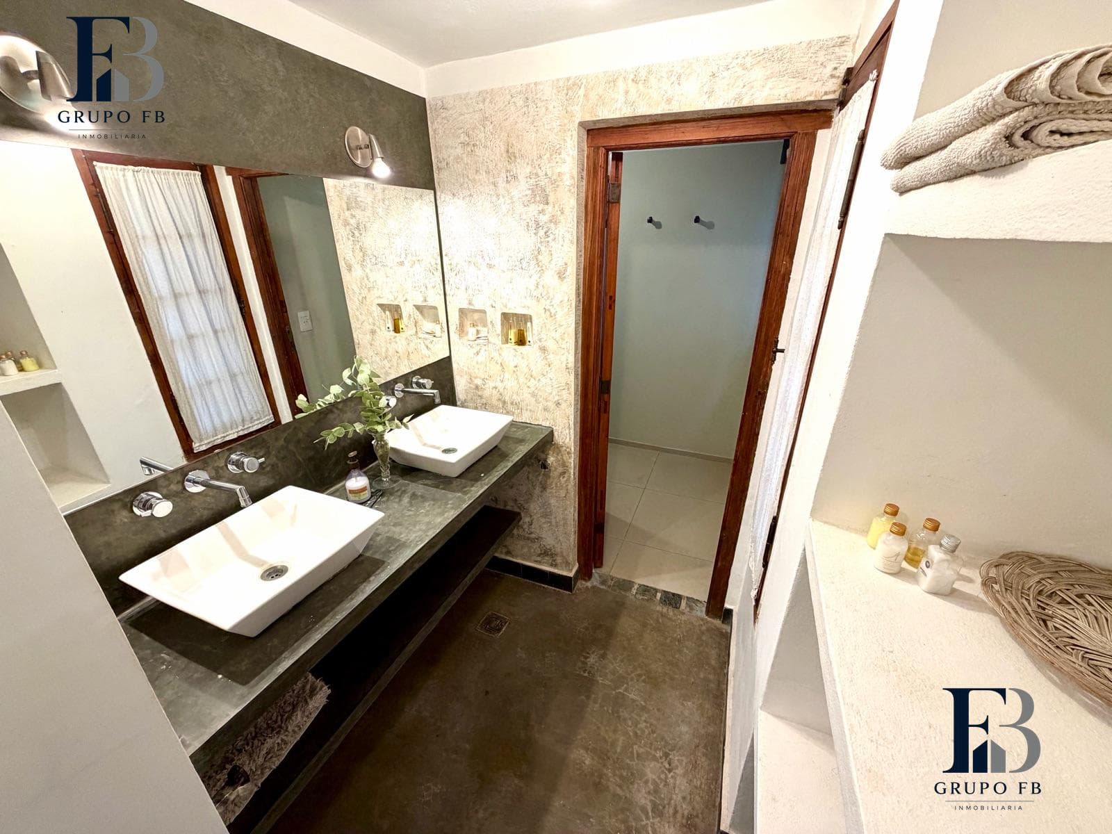 UPSCALE HOME IN CAMPOS DEL VIRREY