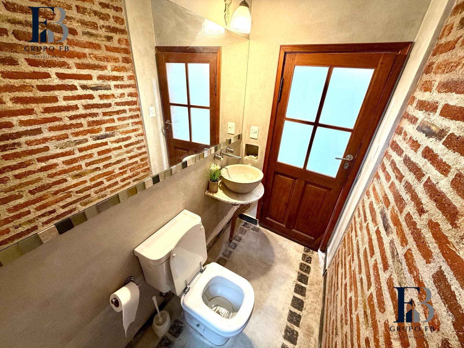 UPSCALE HOME IN CAMPOS DEL VIRREY