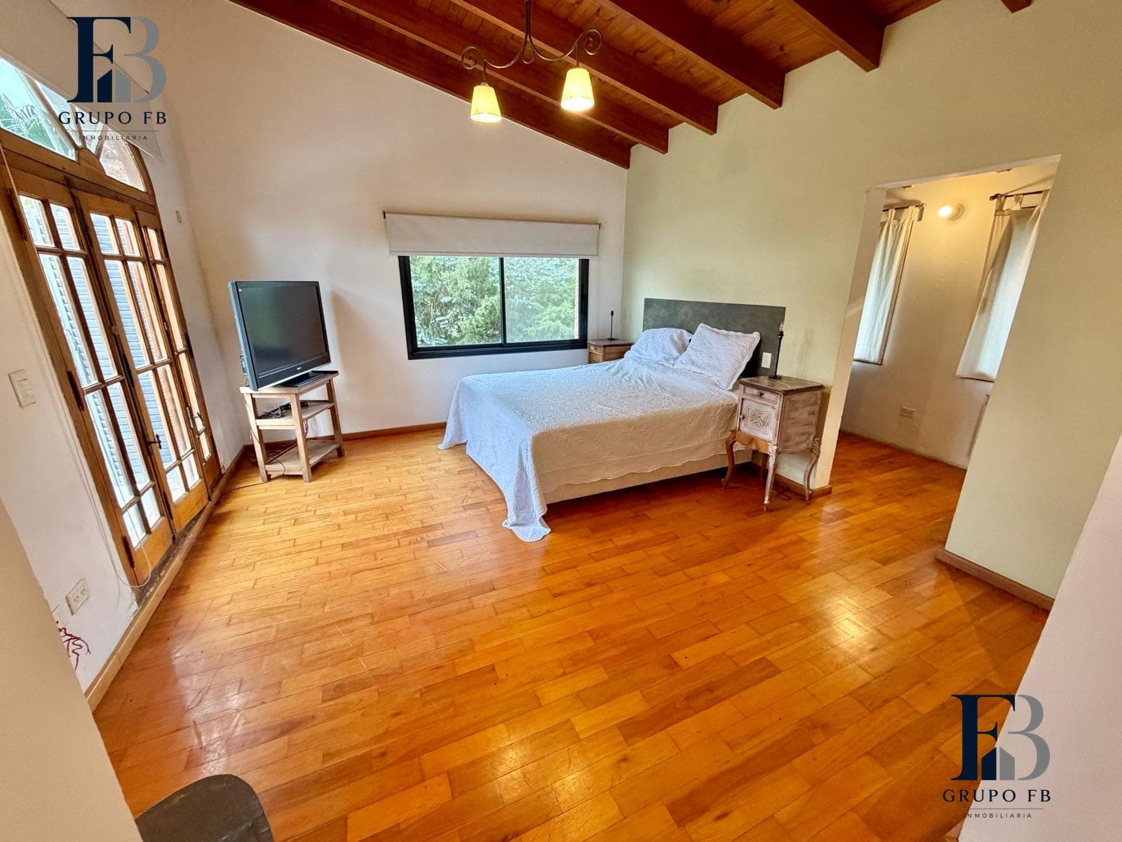 UPSCALE HOME IN CAMPOS DEL VIRREY