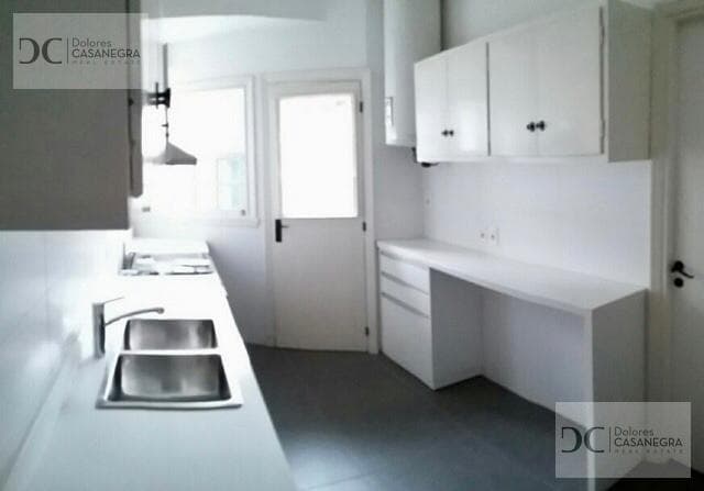 4-Bedroom Apartment for Short-Term Rent in Playa Brava