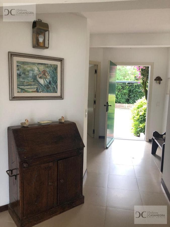 4-Bedroom Apartment for Short-Term Rent in Playa Brava