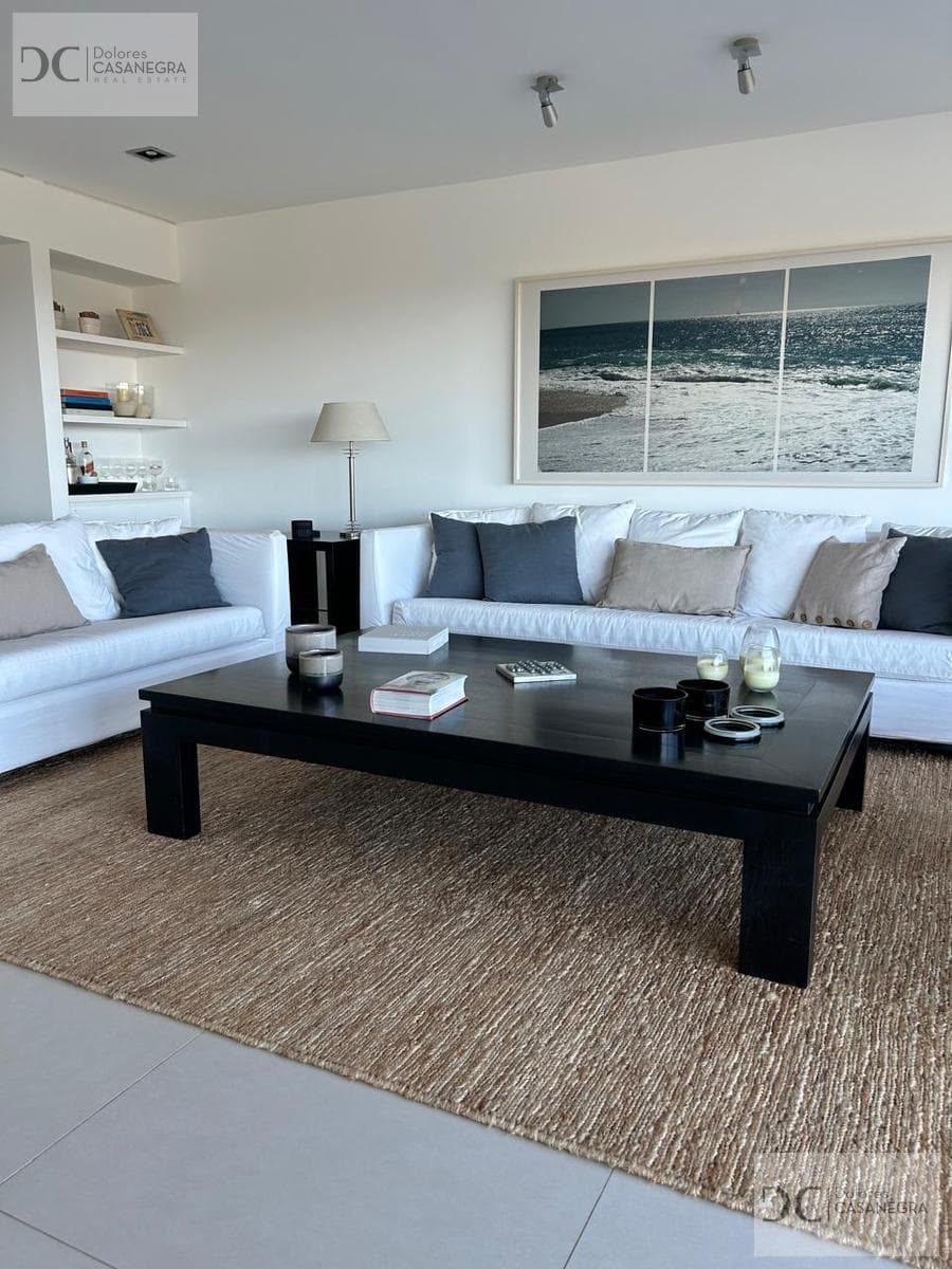 FULLY FURNISHED APARTMENT WITH OCEAN VIEW / JANUARY FINE-TUNING / PUNTA DEL ESTE