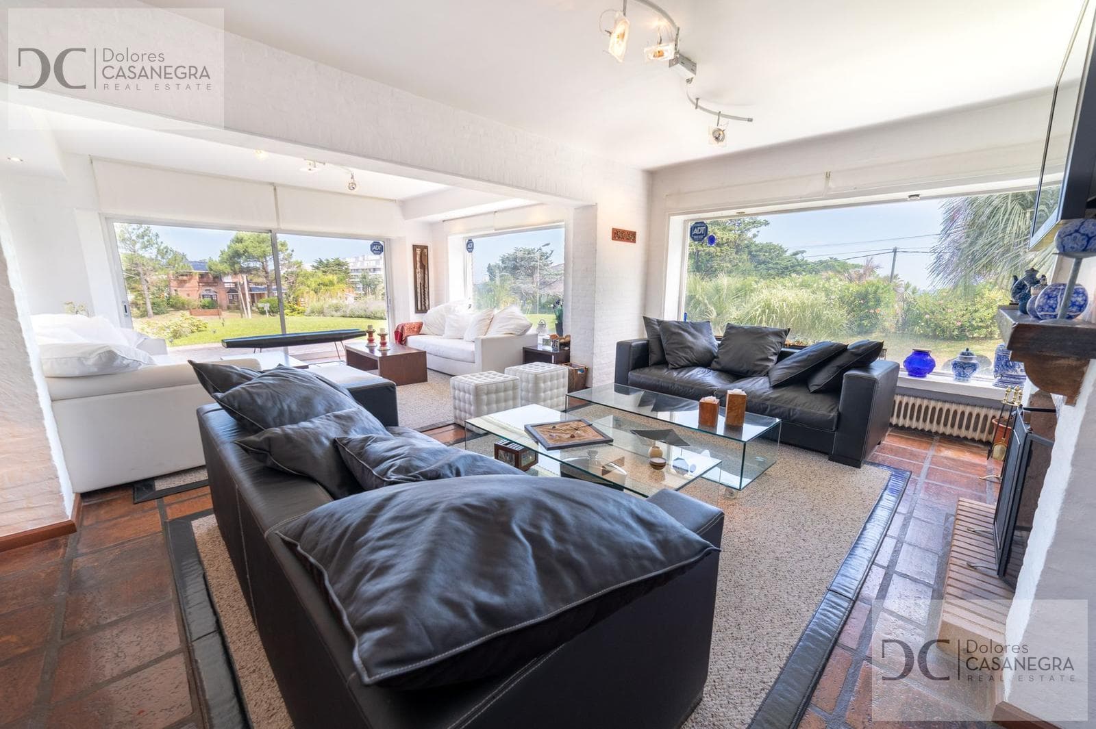 6-Bedroom House for Sale in La Mansa
