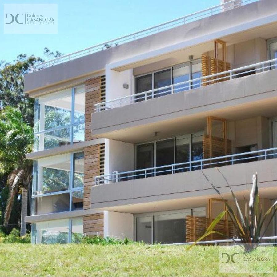 4-Room Apartment for Sale - Playa Brava - Parada 22