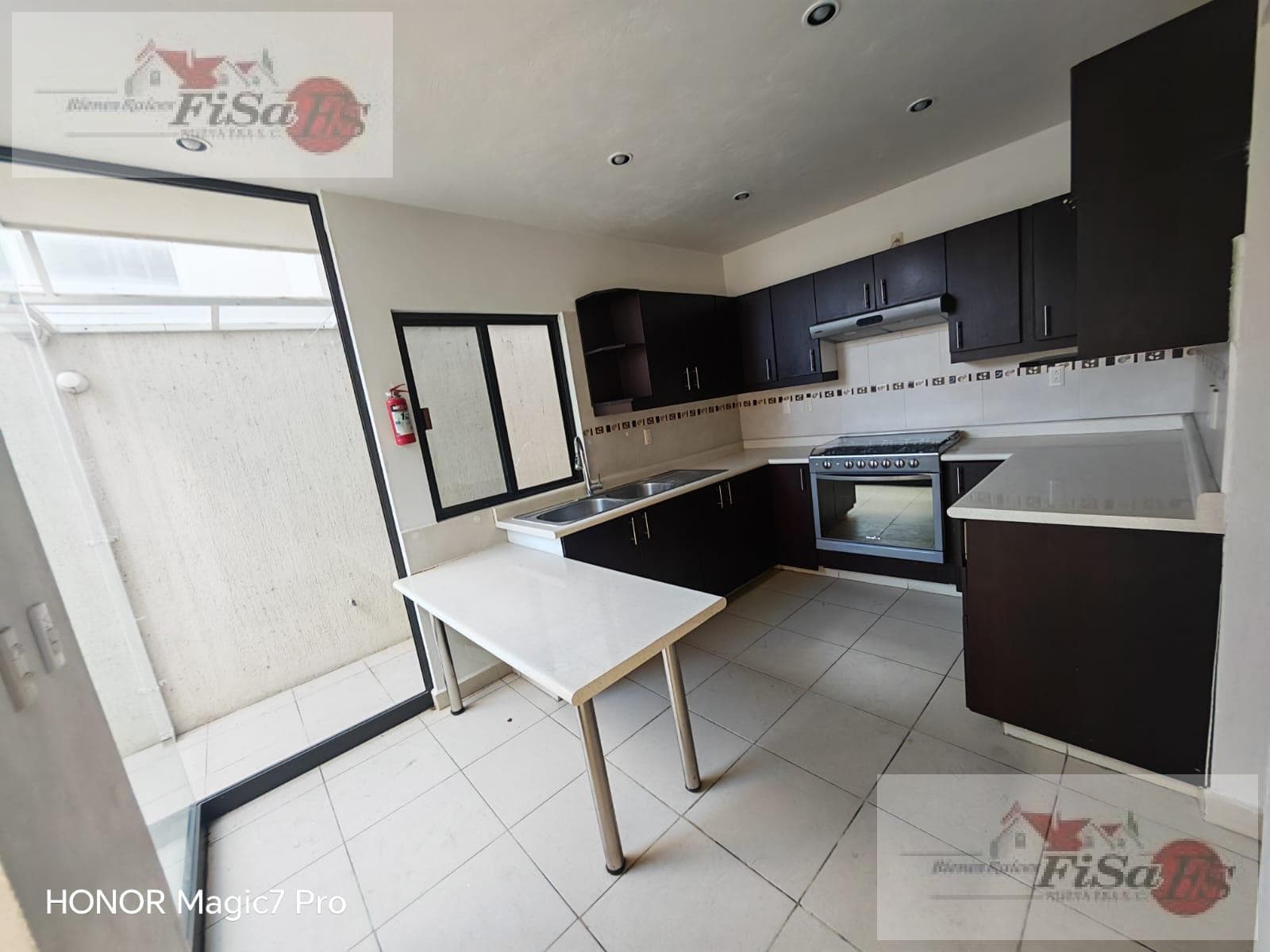 HOUSE FOR RENT - MILENIO III SUBDIVISION