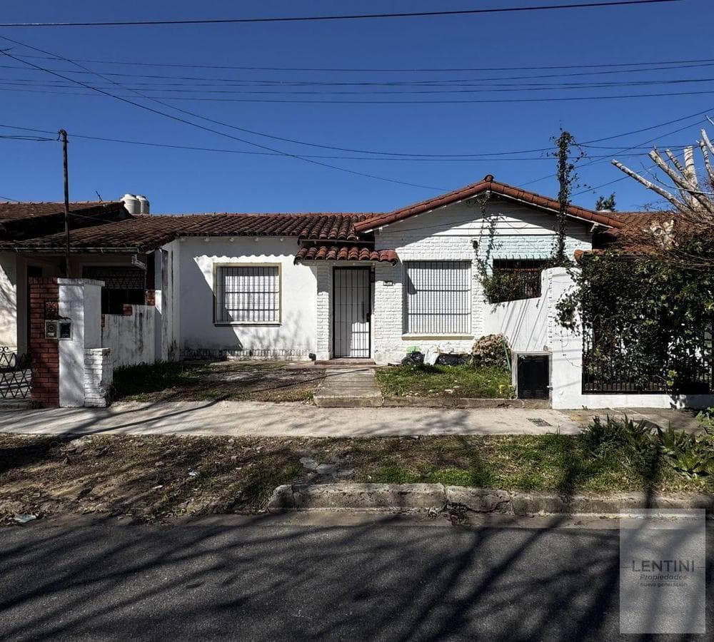 HOUSE FOR SALE IN CIUDAD JARDIN—ELIGIBLE FOR MORTGAGE