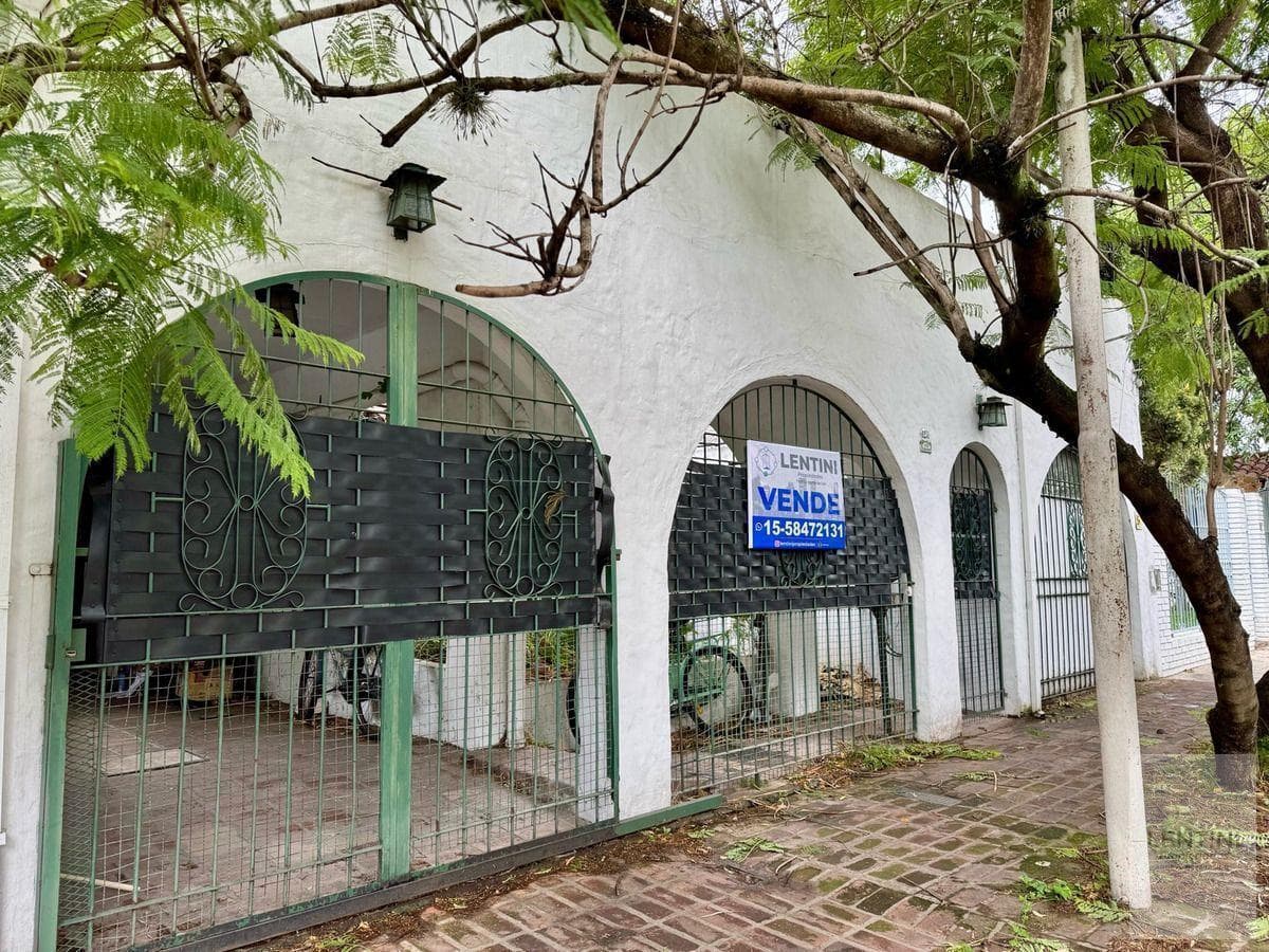 HOUSE FOR SALE IN CIUDAD JARDIN, LOT SIZE 363 m²