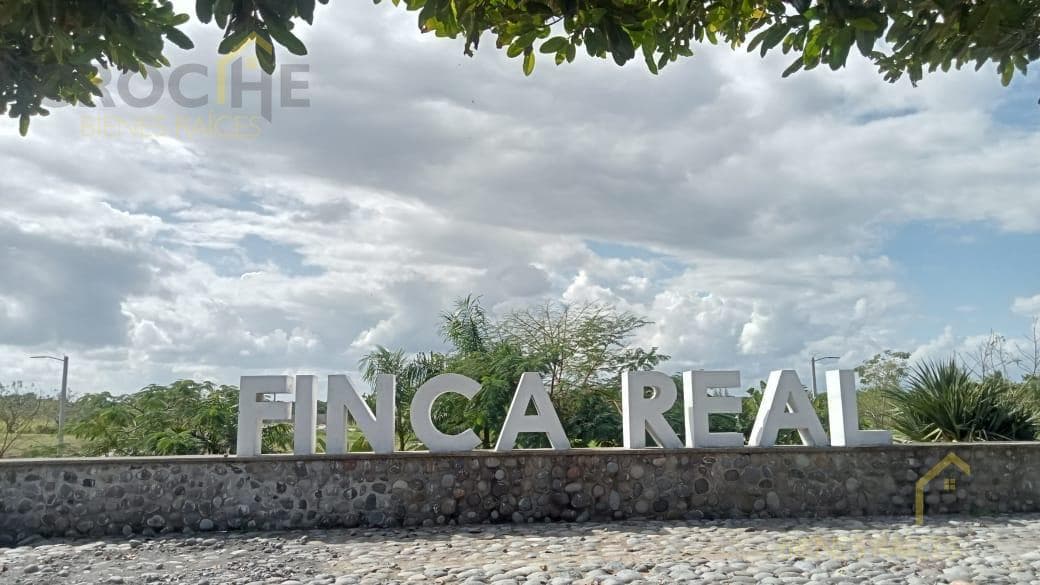 Land for sale in the Costa Esmeralda area, with views of streams, in the Finca Real subdivision, across from the beach