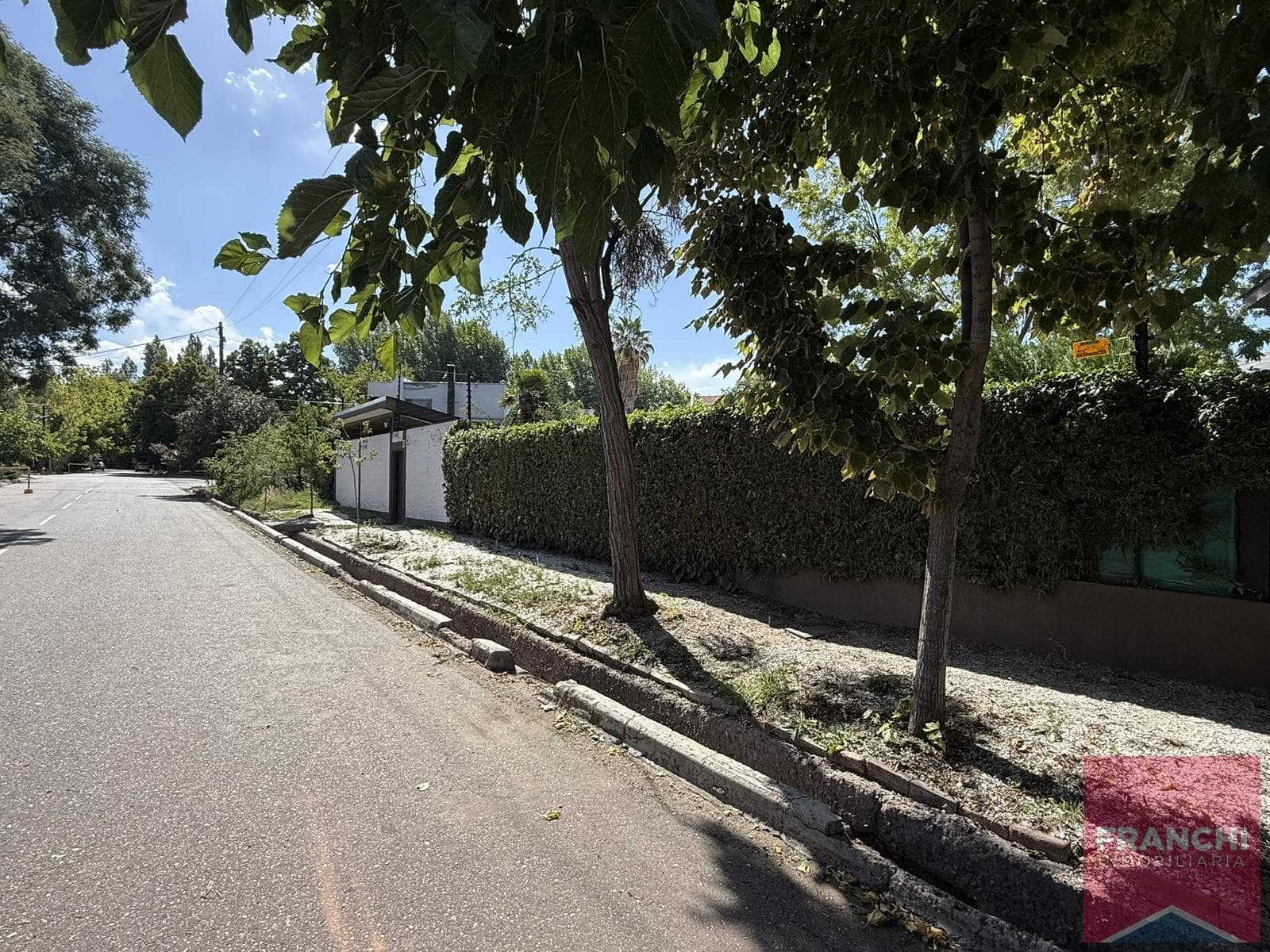 House in Chacras De Coria