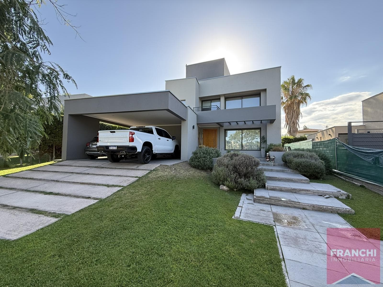 House in Chacras De Coria