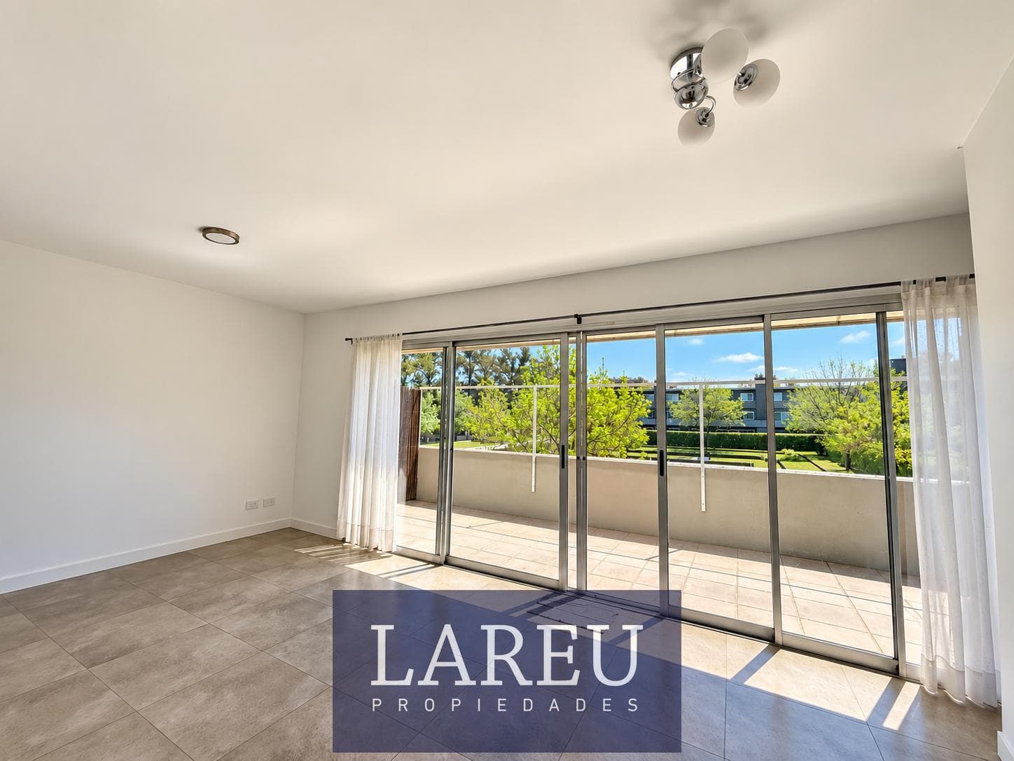 IMPECCABLE RENTAL: 3-room duplex in Bosque Alto