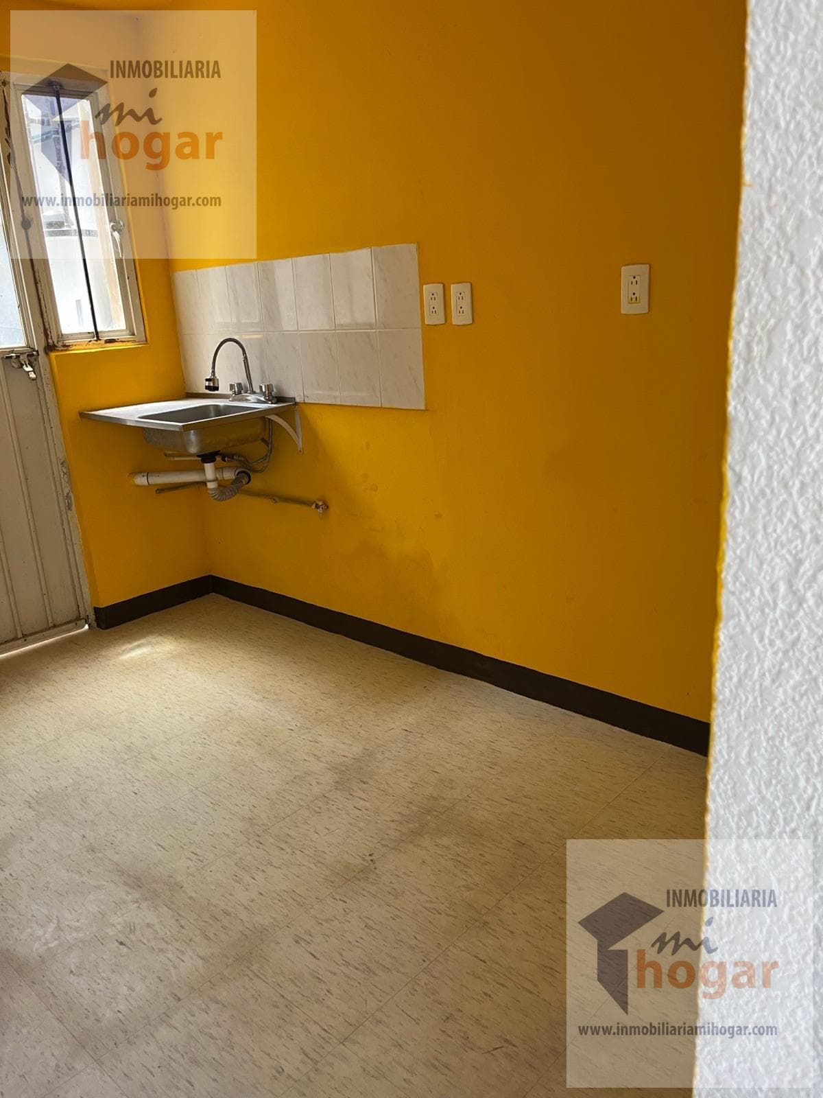 House - Real del Valle Subdivision