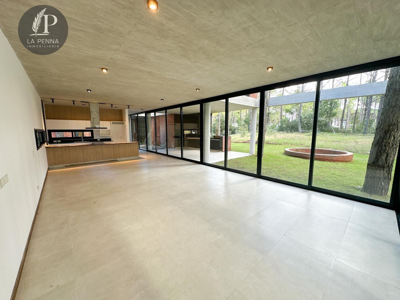 Brand-new house for sale in Pinamar Norte, near La Frontera. Modern architecture
