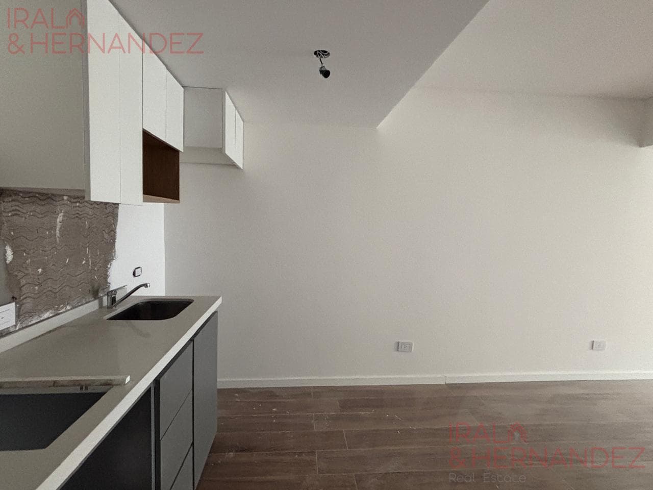Studio apartment for sale in Tribunales