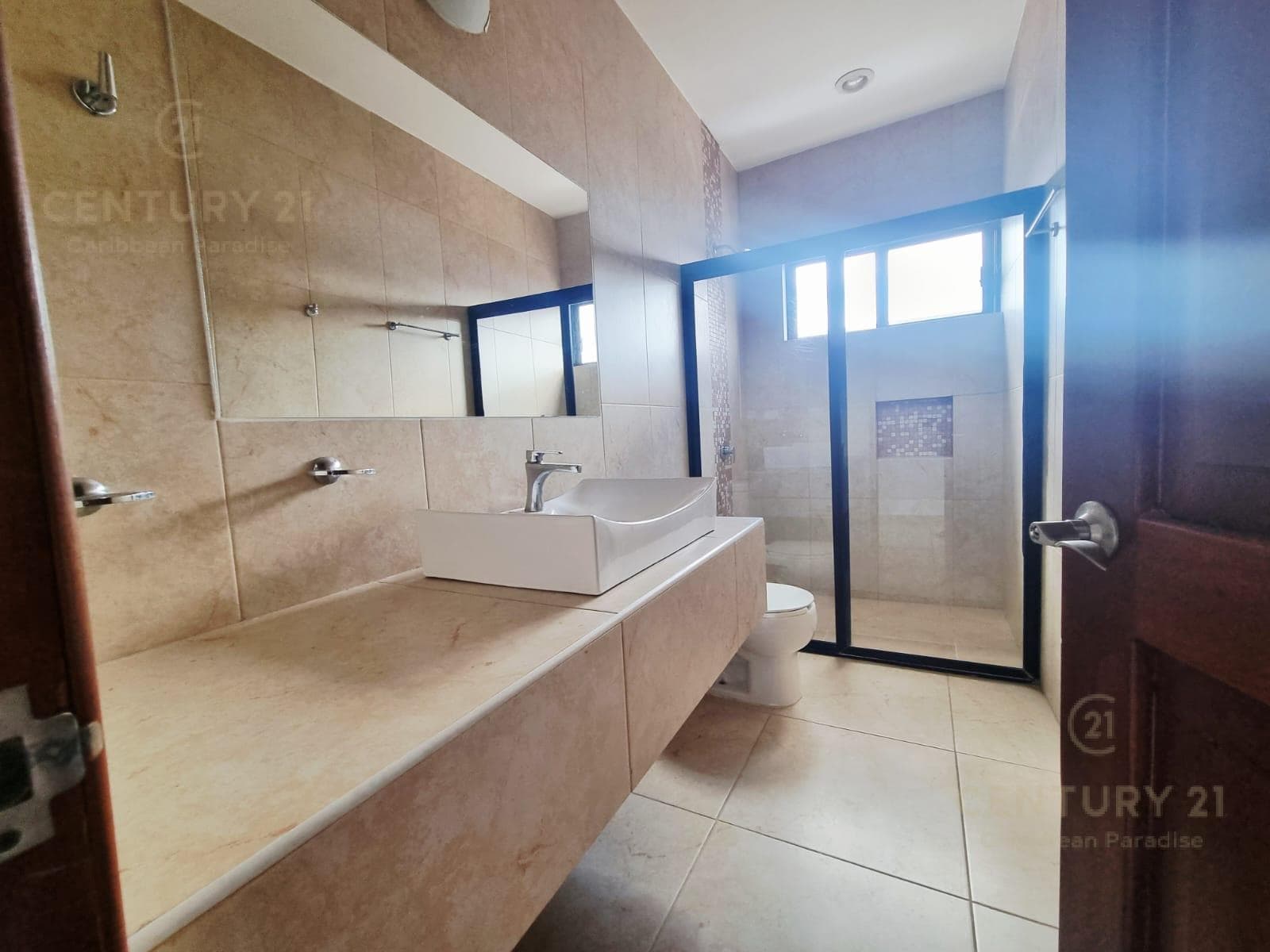 En renta departamento amueblado 1 recámara , Av. constituyentes, Playa del Carmen P3705