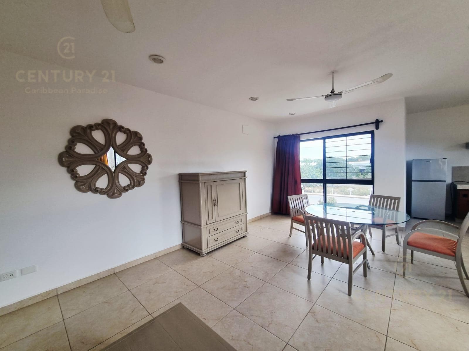 En renta departamento amueblado 1 recámara , Av. constituyentes, Playa del Carmen P3705