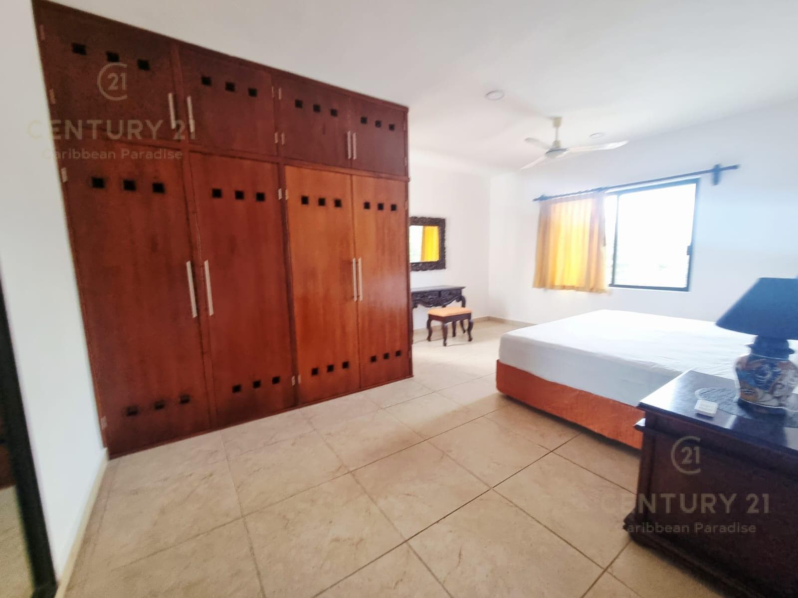 En renta departamento amueblado 1 recámara , Av. constituyentes, Playa del Carmen P3705