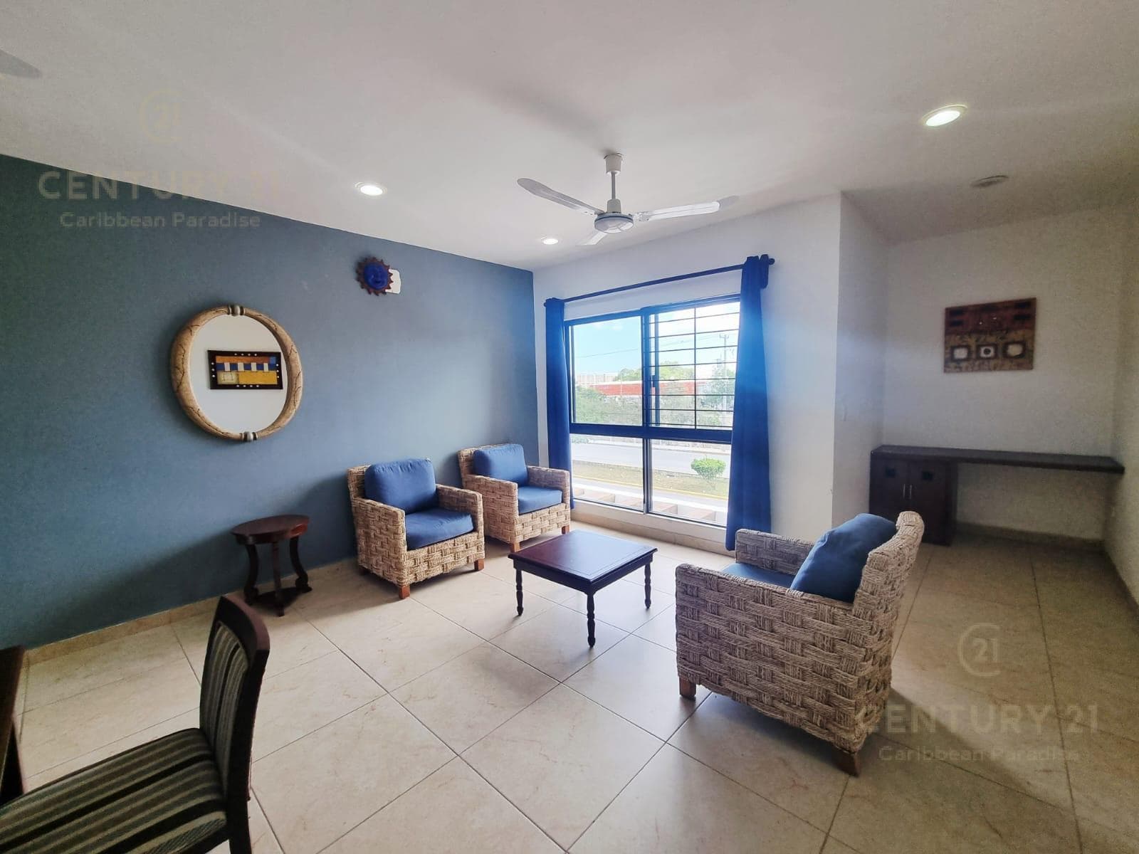 Dpto 1 rec sin muebles Av. Constituyentes Playa del Carmen P3717