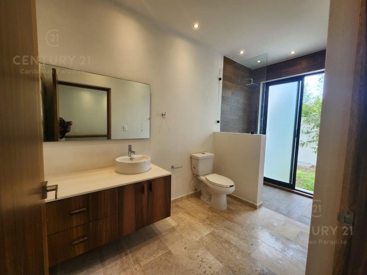 Se vende hermosa casa en condominio con seguridad con acceso a laguna de aguas cristalinas en Akumal P3725