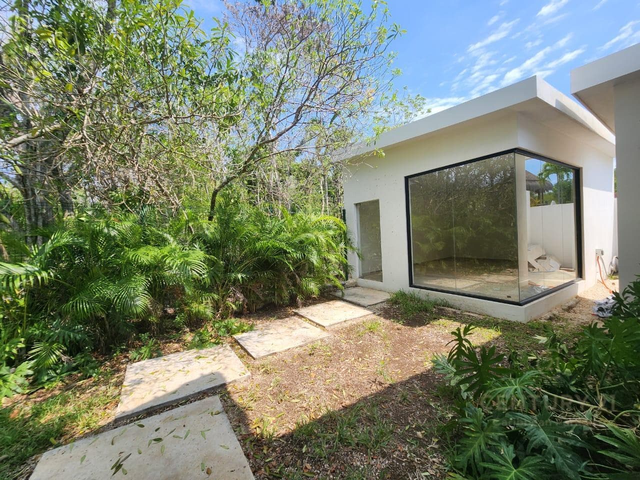 Se vende hermosa casa en condominio con seguridad con acceso a laguna de aguas cristalinas en Akumal P3725