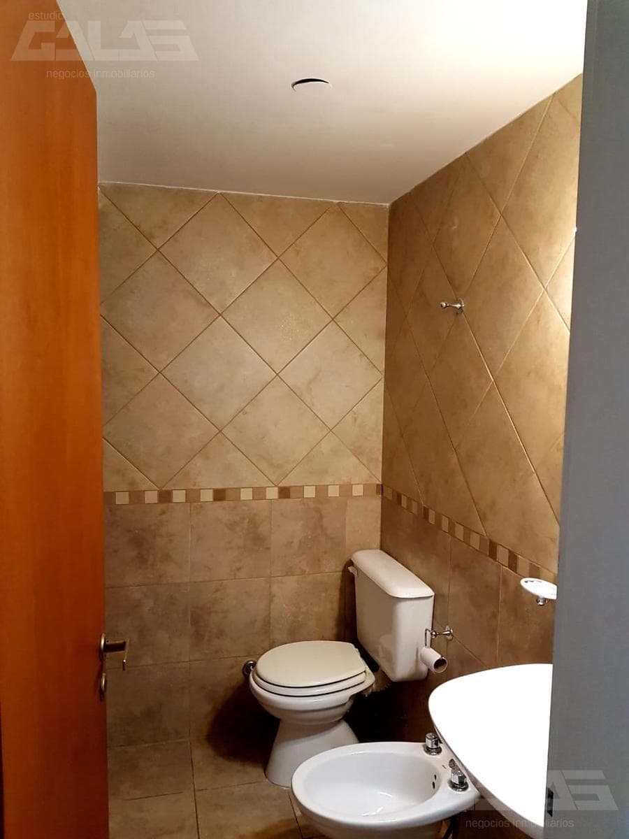 Studio apartment for residential or commercial use in Castelar!!