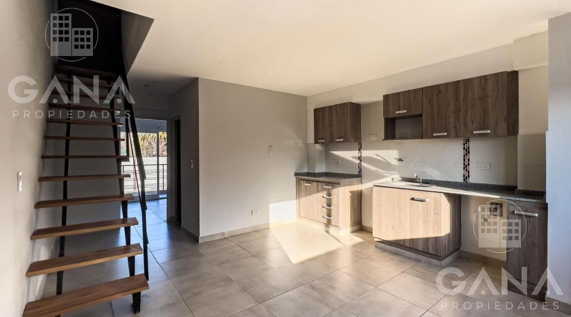 For sale in Echesortu, Rosario: 1-bedroom apartment with a private terrace and garage