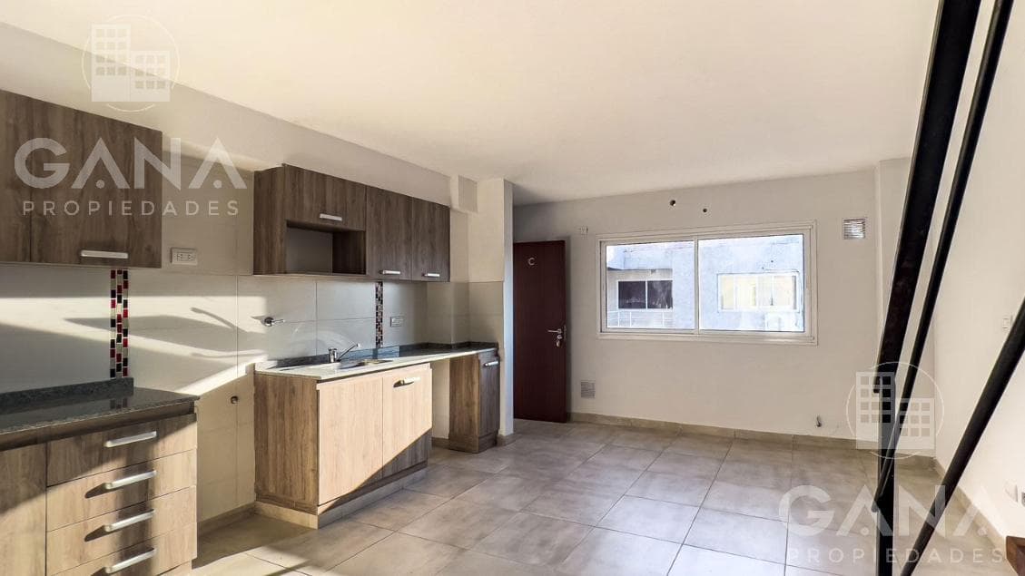 For sale in Echesortu, Rosario: 1-bedroom apartment with a private terrace and garage